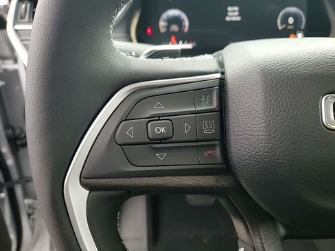 New 2025 Jeep Grand Cherokee Limited w/ Black Appearance Package image 29