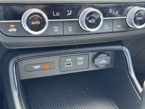 Used 2025 Honda CR-V EX image 19