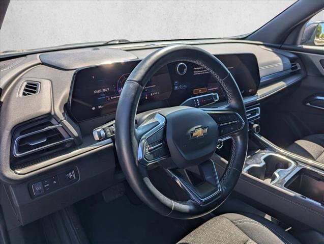 Used 2024 Chevrolet Traverse LT FWD image 12