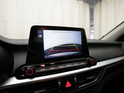 Certified 2024 Kia Forte LXS w/ LXS Technology Package image 19