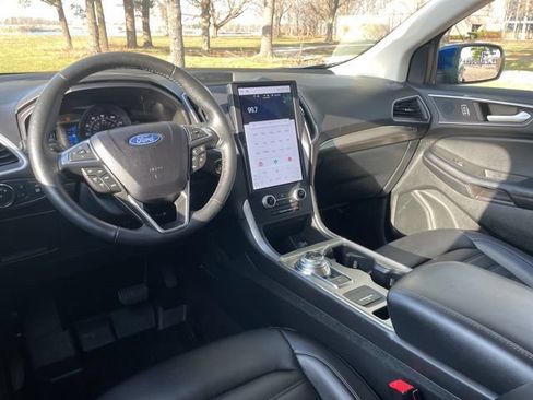 Certified 2022 Ford Edge SEL w/ Convenience Package AWD/4WD image 4