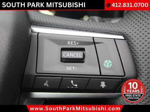 New 2025 Mitsubishi Outlander SE image 34