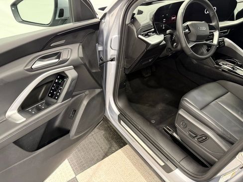 Used 2025 Audi Q5 Premium Plus image 33