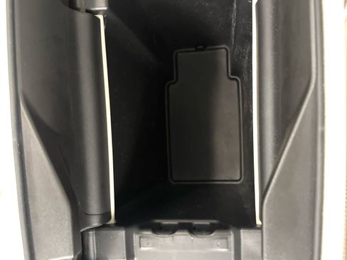 Used 2023 Buick Envision Avenir image 32