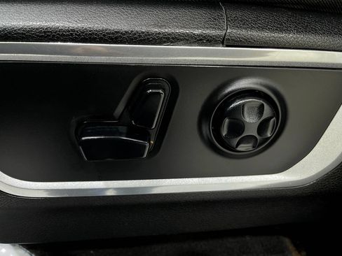 Used 2020 RAM 1500 Laramie AWD/4WD image 16
