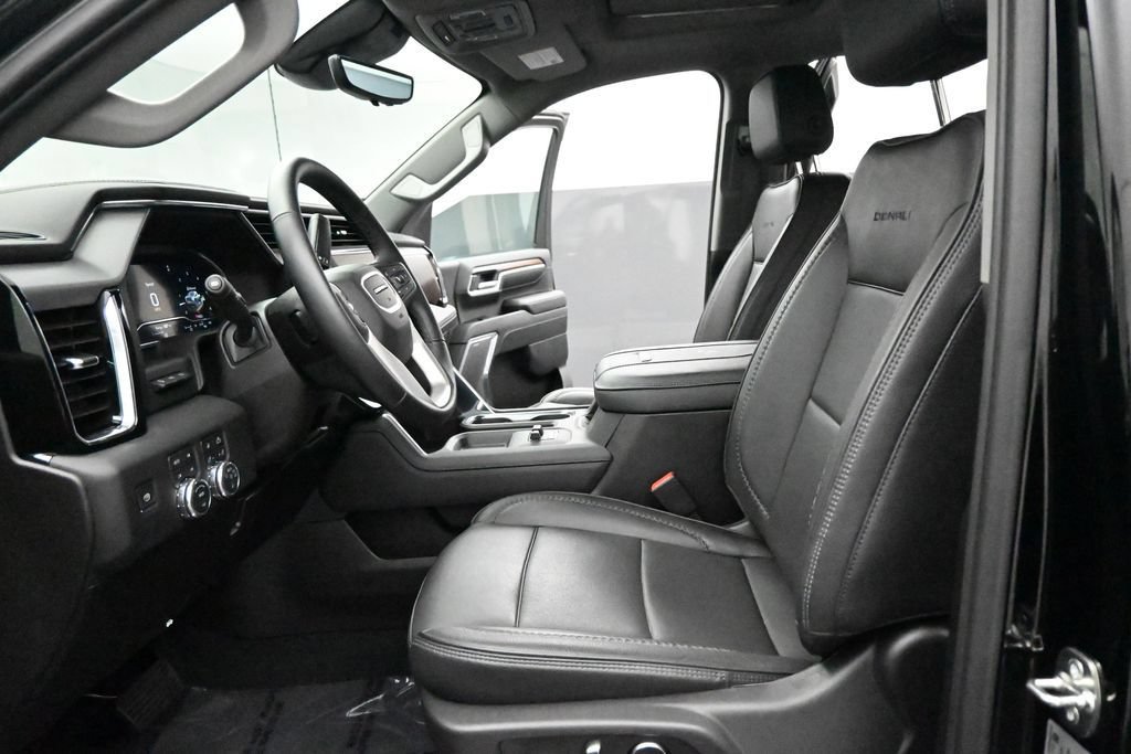 Used 2025 GMC Sierra 2500 Denali w/ Denali Reserve Package AWD/4WD image 9