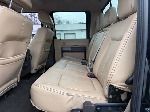 Used 2011 Ford F250 Lariat w/ Lariat Interior Pkg image 21