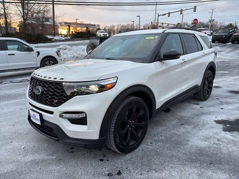 Used 2023 Ford Explorer ST w/ Equipment Group 401A image 7