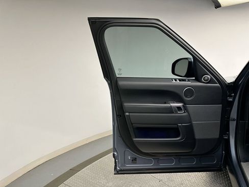 Used 2020 Land Rover Range Rover Sport HSE image 21