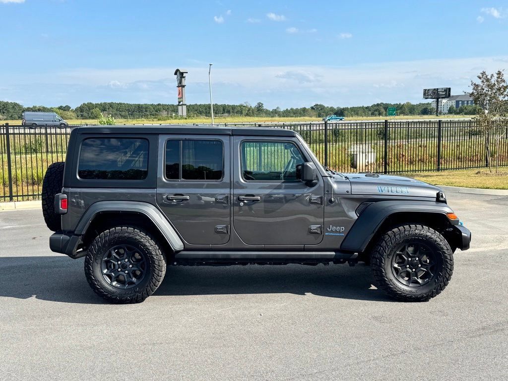 Used 2023 Jeep Wrangler Unlimited w/ Cold Weather Group AWD/4WD image 7