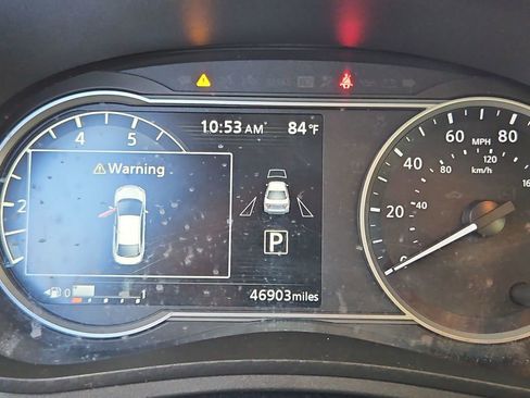 Used 2023 Nissan Versa SV image 13