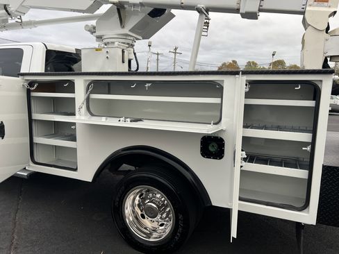 Used 2019 RAM 5500 Tradesman w/ Chrome Appearance Group image 10