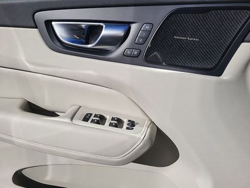 New 2026 Volvo XC60 B5 Ultra w/ Protection Package Premier image 10