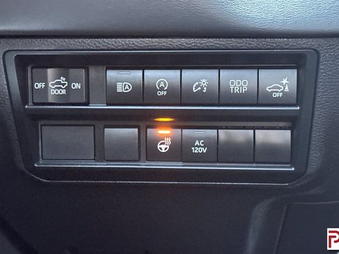 Used 2024 Toyota Tundra Platinum image 30