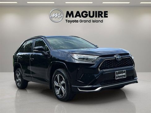 Used 2021 Toyota RAV4 SE image 7