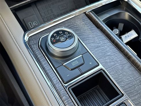 Used 2021 Ford Expedition Limited image 17