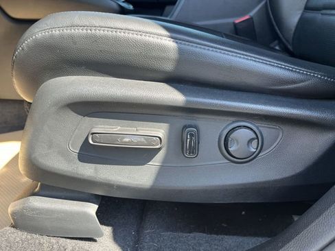 Used 2025 Honda CR-V EX-L image 16