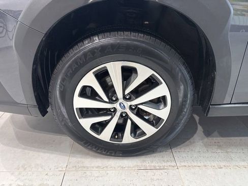 Used 2023 Subaru Outback Premium image 12