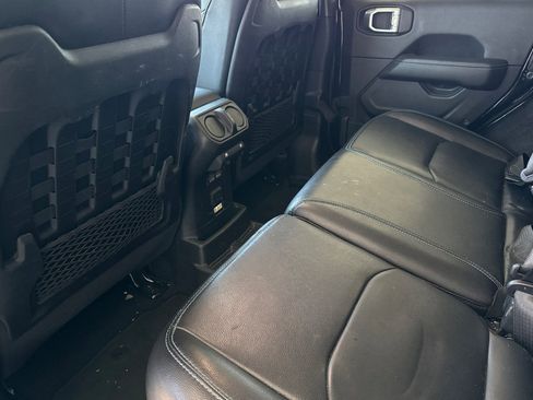 Used 2022 Jeep Wrangler Unlimited Rubicon 4xe w/ Cold Weather Group AWD/4WD image 14