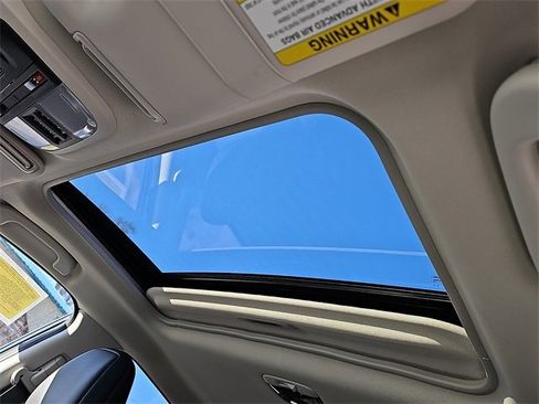 New 2025 Subaru Crosstrek 2.5i Limited image 12