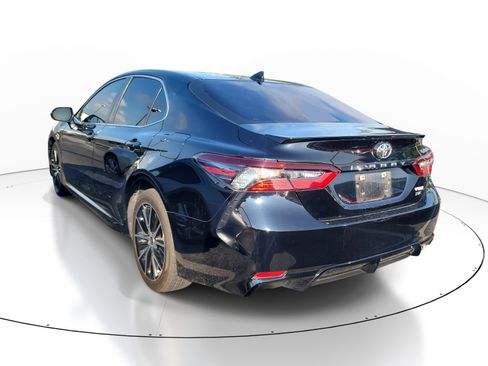 Used 2023 Toyota Camry SE FWD image 5