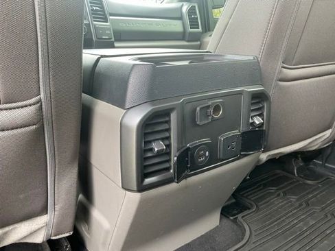 Used 2022 Ford F250 XLT w/ Black Appearance Package AWD/4WD image 33