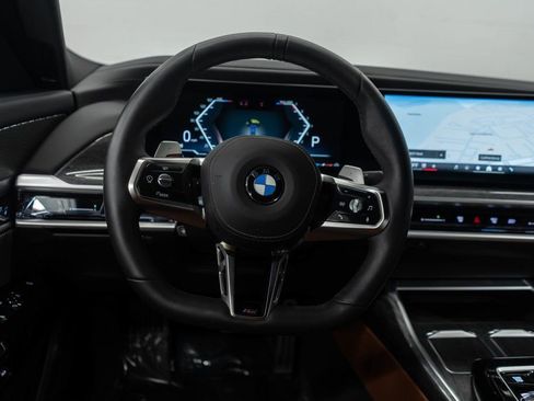 Used 2025 BMW 760i xDrive image 20