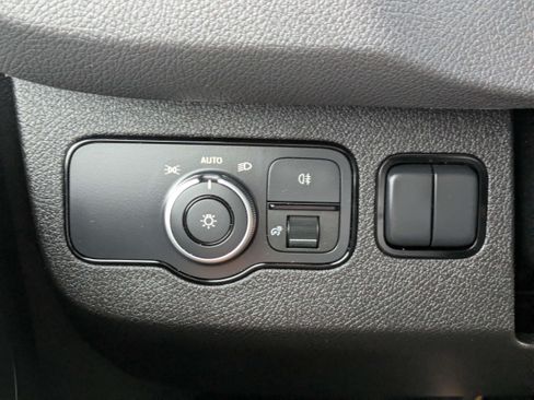 Used 2022 Mercedes-Benz Sprinter 2500 image 22