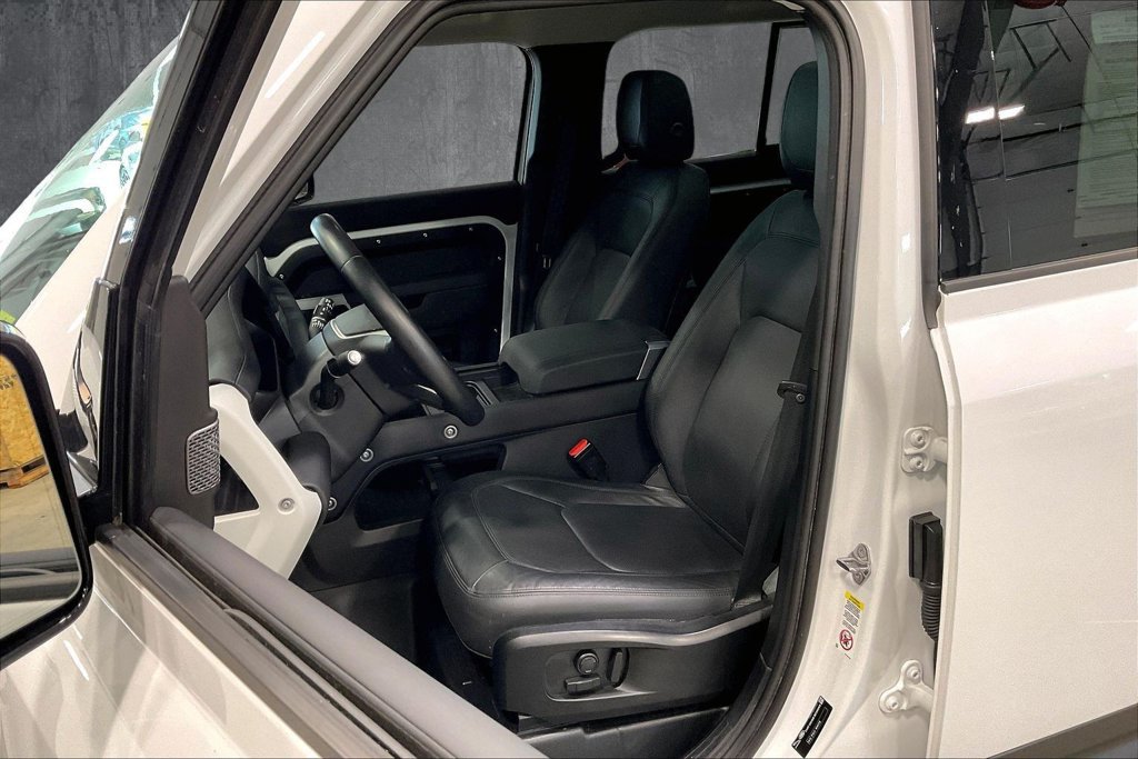 Certified 2024 Land Rover Defender 110 S AWD/4WD image 22