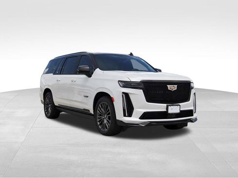 Certified 2024 Cadillac Escalade ESV V w/ Heavy-Duty Trailer Package AWD/4WD image 1