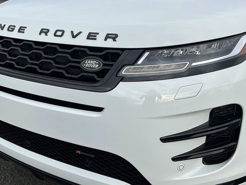 Used 2023 Land Rover Range Rover Evoque R-Dynamic S image 9