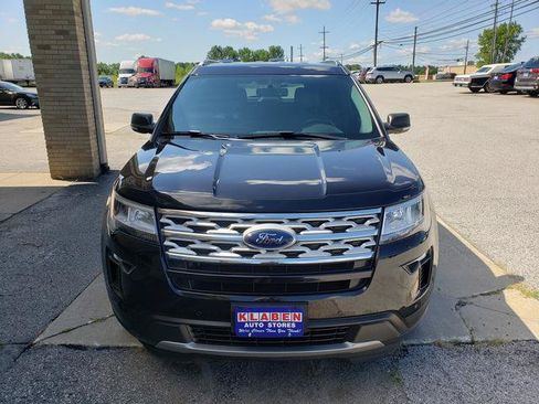 Used 2019 Ford Explorer XLT w/ Equipment Group 202A AWD/4WD image 9