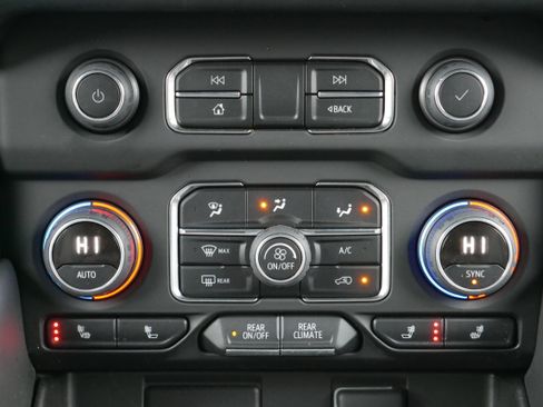 Certified 2023 Chevrolet Suburban RST w/ Luxury Package image 24