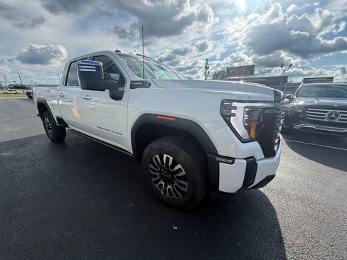 Used 2025 GMC Sierra 2500 Denali Ultimate w/ Max Trailering Package AWD/4WD image 1