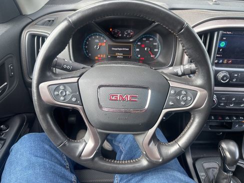 Used 2022 GMC Canyon AT4 image 11