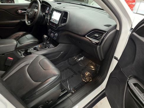 Used 2023 Jeep Cherokee Altitude Lux AWD/4WD image 35