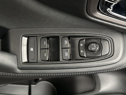 Used 2023 Subaru Forester Premium AWD/4WD image 17
