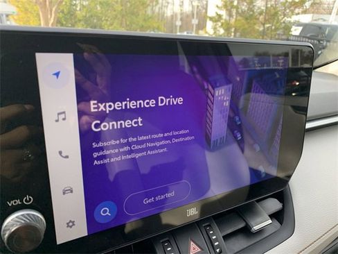 Used 2024 Toyota RAV4 Limited image 23