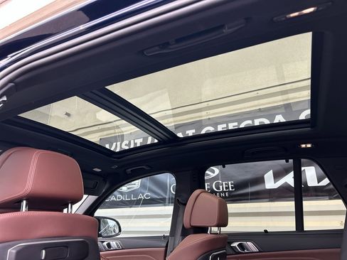 Used 2024 BMW X5 M60i image 15