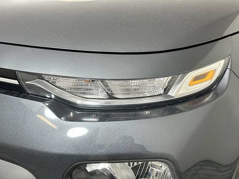 Used 2020 Kia Soul LX FWD image 21