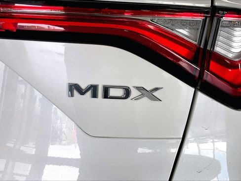 Used 2023 Acura MDX SH-AWD w/ Advance Package image 7