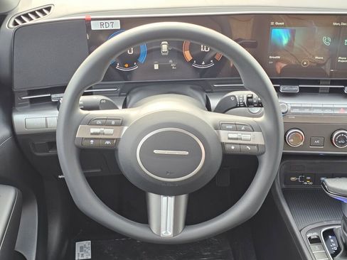 New 2026 Hyundai Kona SE image 14