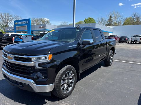 Used 2024 Chevrolet Silverado 1500 LT AWD/4WD image 1