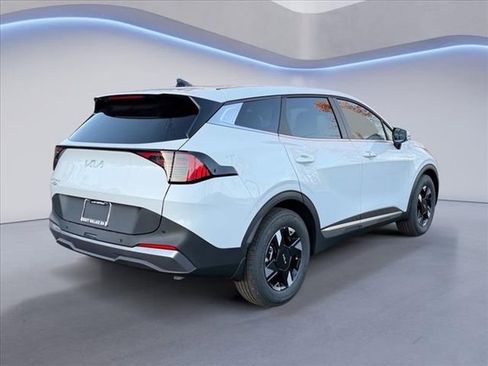 New 2026 Kia Sportage LX w/ LX Convenience Package image 3
