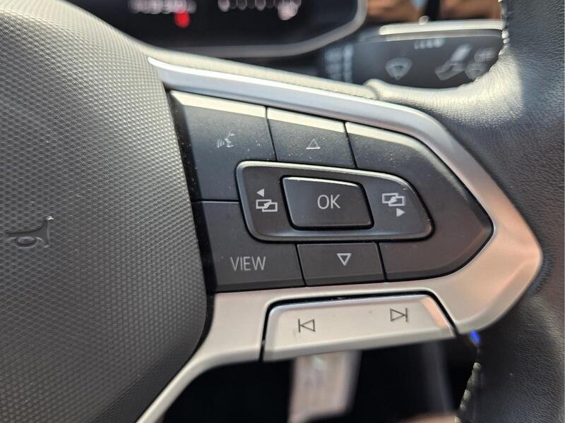 Used 2025 Volkswagen Jetta Sport FWD image 30