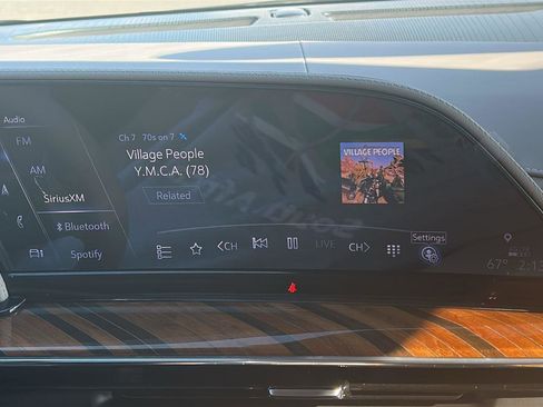 Certified 2024 Cadillac Escalade Sport Platinum w/ Heavy-Duty Trailer Package image 22