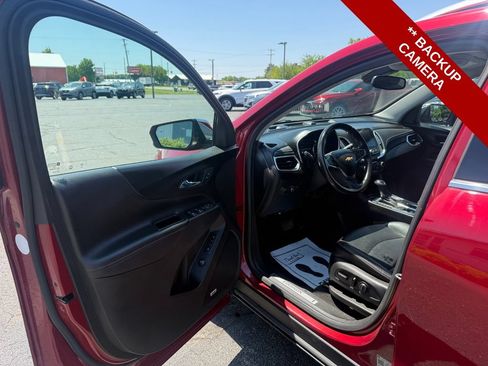 Used 2021 Chevrolet Equinox Premier AWD/4WD image 12