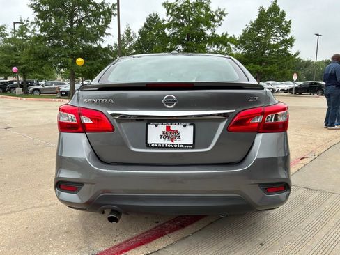 Used 2019 Nissan Sentra SR FWD image 7