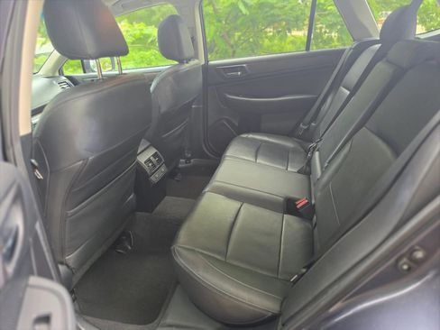 Used 2015 Subaru Outback 2.5i Limited AWD/4WD image 14