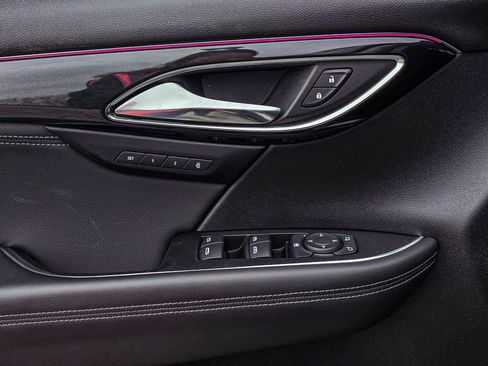 Used 2024 Buick Envision Preferred image 9